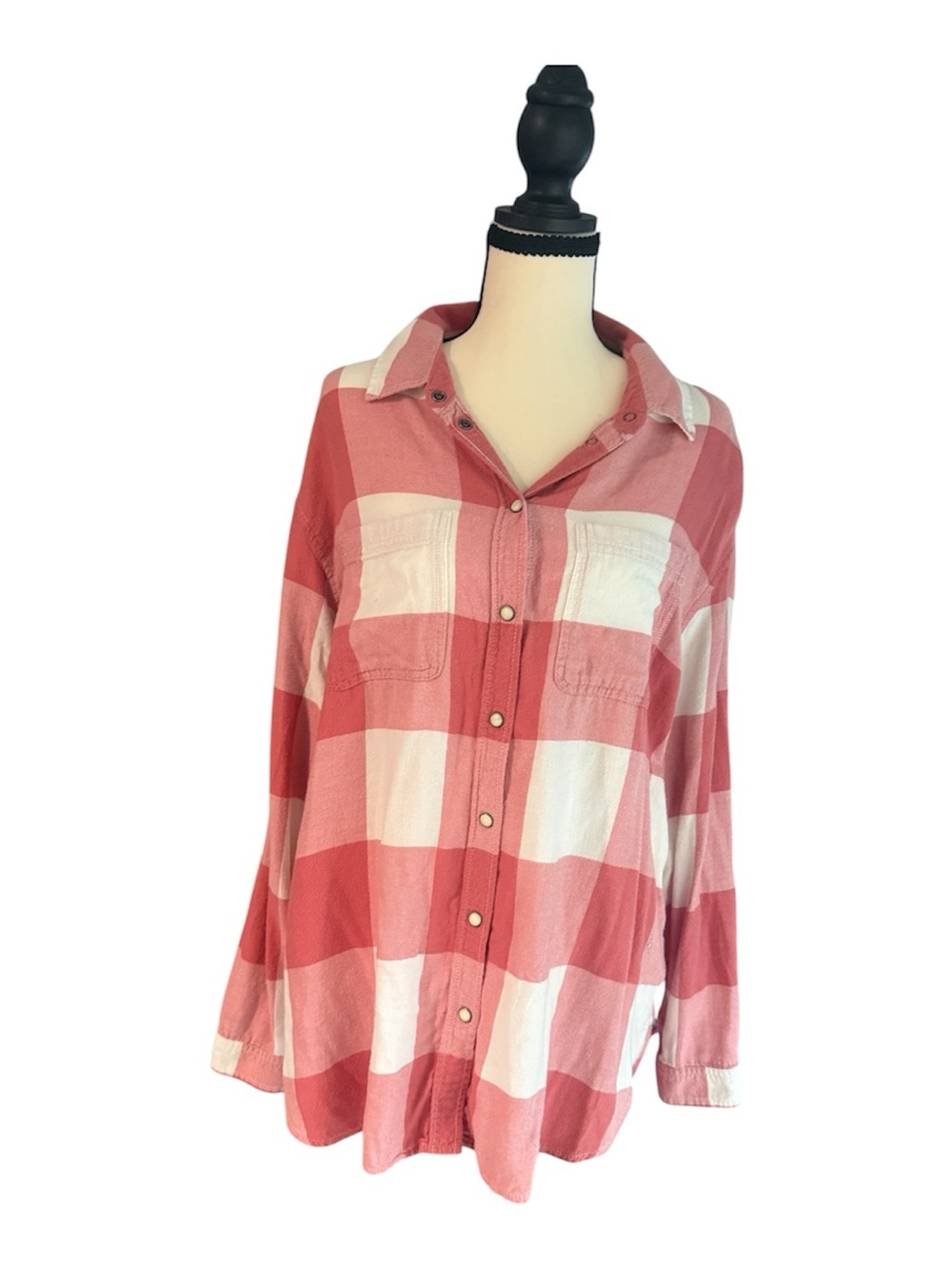 American Eagle Outfitters Coral and White Plaid Shirt